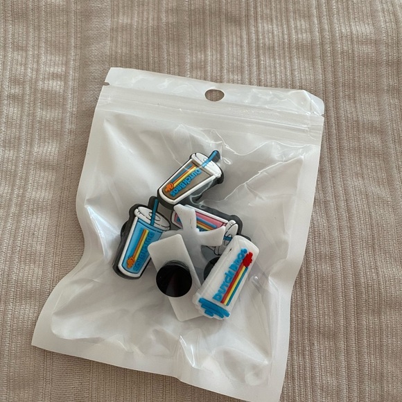 Dutch Bros custom made Shoe Charm Set NWT - Picture 2 of 4